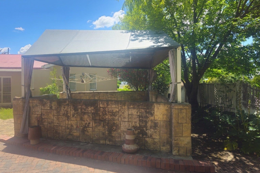 4 Bedroom Property for Sale in Ladybrand Free State